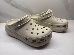 Crocs Men’s 8 Women’s 10 Bone Classic Crush Platform Clog Sandal